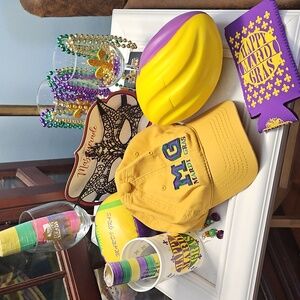 Authentic Mardi Gras Party Package #2 - Fleur de Lis & Carnival Decor